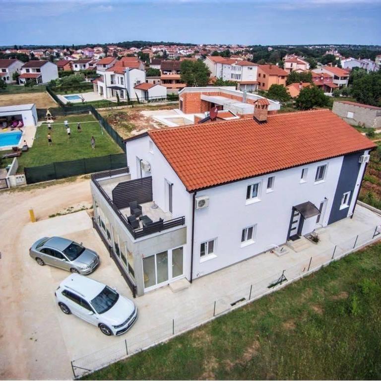 Apartments Mojeljeto Fazana Luaran gambar